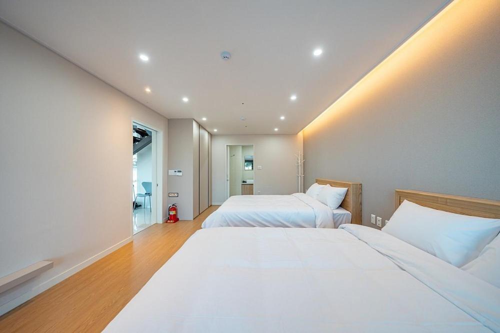 Jecheon The Shine Cheongpung Ξενοδοχείο Δωμάτιο φωτογραφία