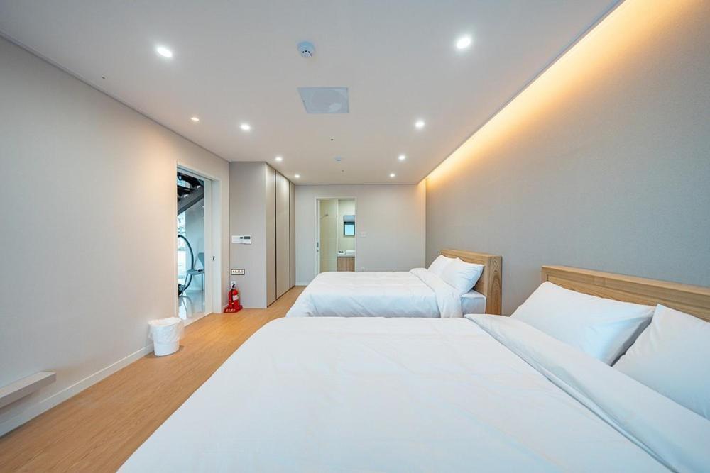 Jecheon The Shine Cheongpung Ξενοδοχείο Δωμάτιο φωτογραφία