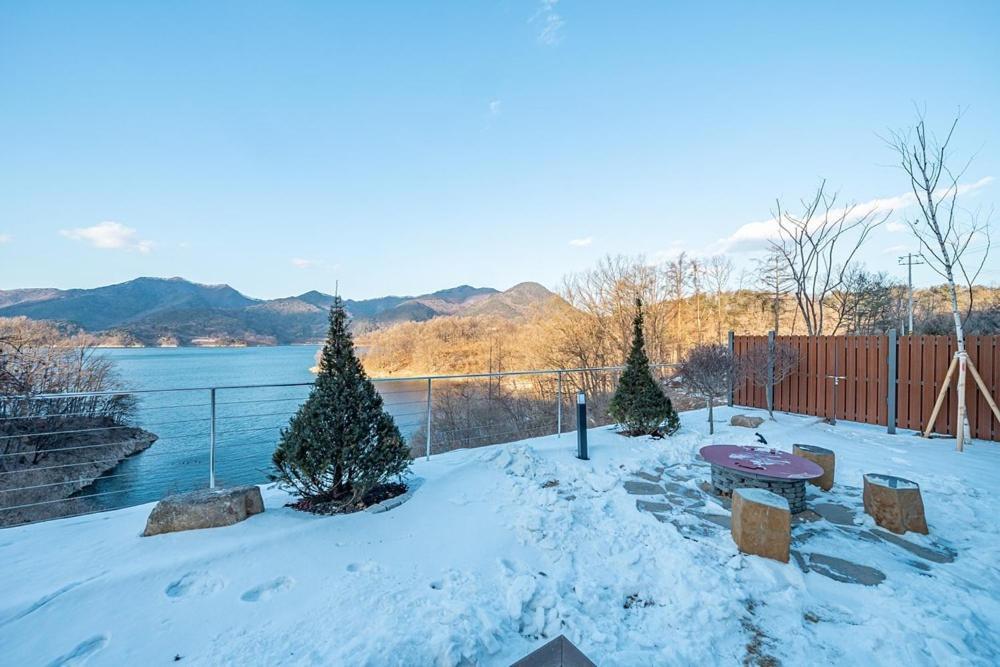 Jecheon The Shine Cheongpung Ξενοδοχείο Δωμάτιο φωτογραφία