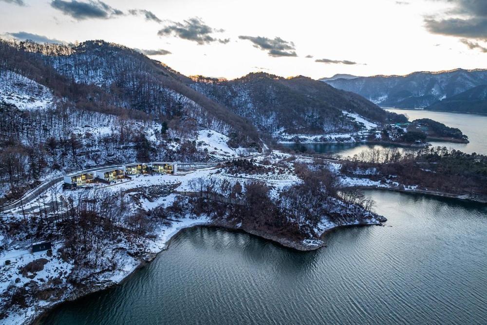 Jecheon The Shine Cheongpung Ξενοδοχείο Εξωτερικό φωτογραφία